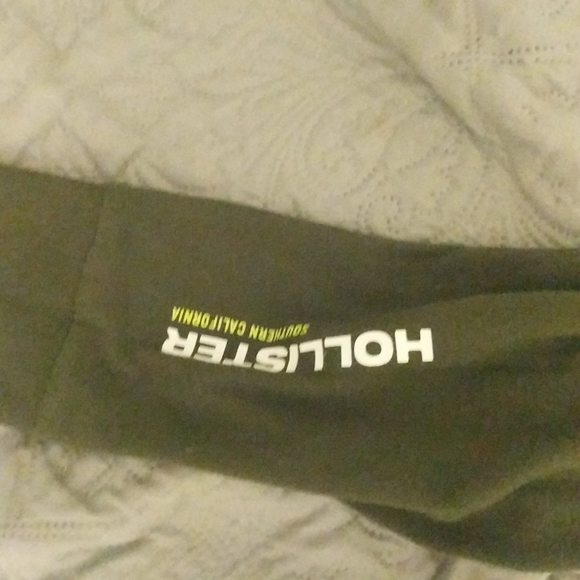 Hollister long sleeve t shirt - Picture 4 of 4